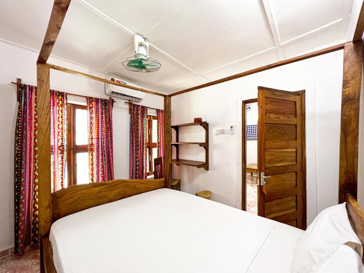 Shoki Shoki Guest House Zanzibar Buitenkant foto
